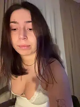 Snapshot of KimArts chatting on November 11, 2025, 6:36 pm KimArts online show from November 11, 2025, 6:36 pm