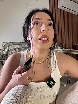 Snapshot of KimArts chatting on February 25, 2026, 7:14 pm KimArts online show from February 25, 2026, 7:14 pm