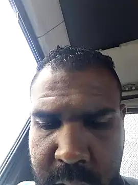 Snapshot of ListedLoin chatting on October 8, 2025, 8:27 am ListedLoin online show from October 8, 2025, 8:27 am