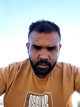 Snapshot of ListedLoin chatting on October 9, 2025, 5:30 am ListedLoin online show from October 9, 2025, 5:30 am