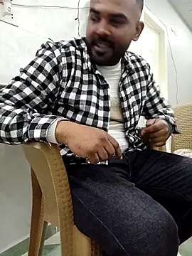 Snapshot of ListedLoin chatting on March 10, 2025, 10:39 am ListedLoin online show from March 10, 2025, 10:39 am