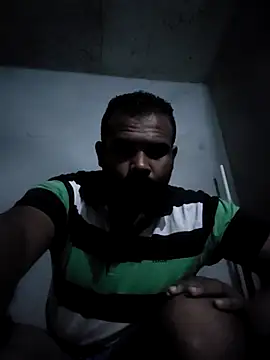 Snapshot of ListedLoin chatting on October 19, 2025, 8:22 pm ListedLoin online show from October 19, 2025, 8:22 pm