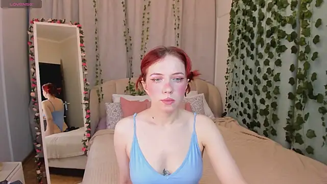 Love is Lola online show from November 6, 2025, 11:53 pm