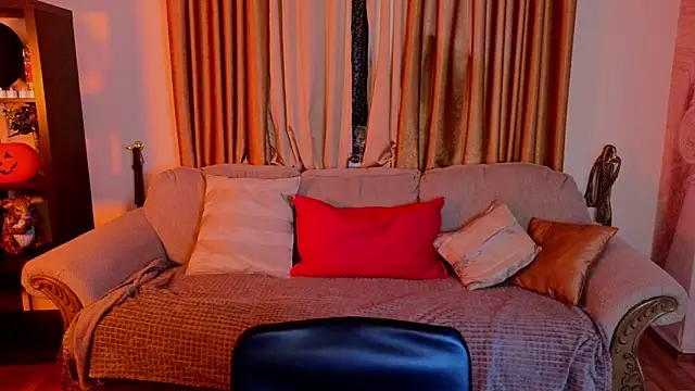 Snapshot of JessicaCartier chatting on November 13, 2025, 4:27 am JessicaCartier online show from November 13, 2025, 4:27 am