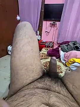 Snapshot of Loveboycurvy chatting on February 6, 2025, 2:44 am Loveboycurvy online show from February 6, 2025, 2:44 am