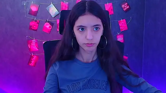 Aishell  online show from April 7, 2026, 11:34 am