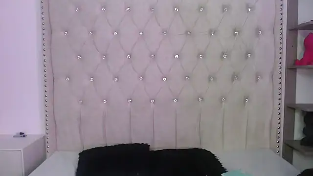 Abril Squirt online show from February 20, 2026, 11:17 pm