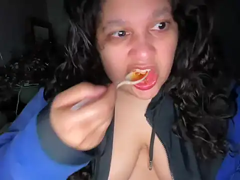 MelanieFawker online show from March 12, 2026, 2:06 am