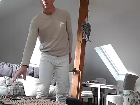 maxmueller321 online show from March 1, 2026, 8:58 am