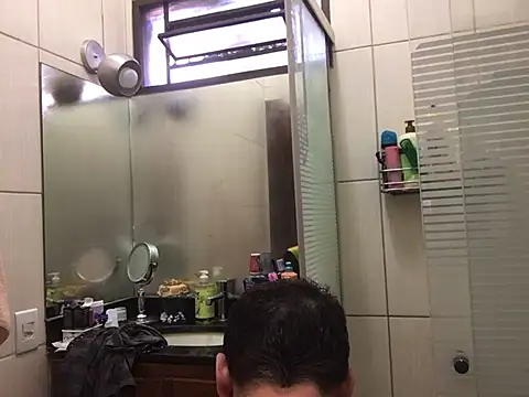 Snapshot of VelvetRiderX chatting on February 28, 2025, 12:52 pm VelvetRiderX online show from February 28, 2025, 12:52 pm