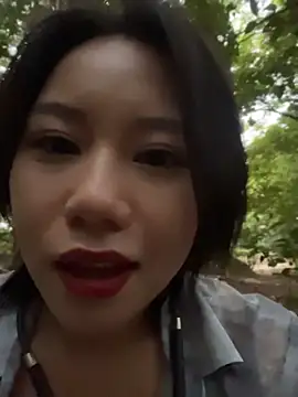 Snapshot of Eliza-E chatting on June 1, 2026, 10:04 am Eliza-E online show from June 1, 2026, 10:04 am