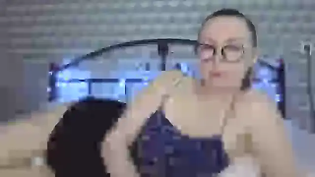 Snapshot of _Leslyy_Solo_1 chatting on February 17, 2025, 1:22 pm Leslyy Solo 1 online show from February 17, 2025, 1:22 pm