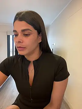 Snapshot of DaryRos chatting on February 13, 2026, 10:10 pm DaryRos online show from February 13, 2026, 10:10 pm