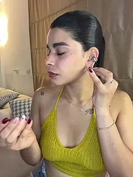 Snapshot of DaryRos chatting on February 19, 2026, 11:34 pm DaryRos online show from February 19, 2026, 11:34 pm