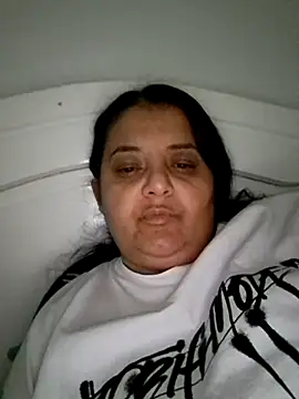 sarahhh1987 online show from October 27, 2025, 4:41 pm