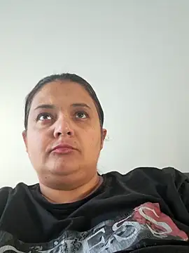 sarahhh1987 online show from October 31, 2025, 8:22 am