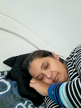 sarahhh1987 online show from November 6, 2025, 11:58 am