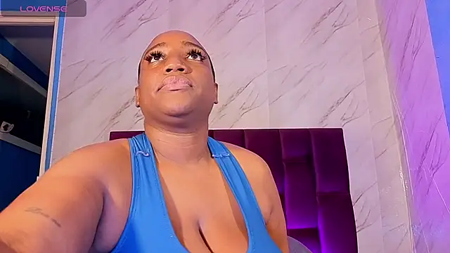 Perlasexyu1 online show from April 17, 2026, 2:42 pm