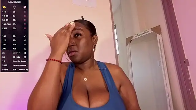 Perlasexyu1 online show from April 15, 2026, 4:00 pm