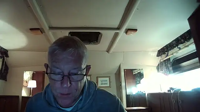 Snapshot of shaun63m chatting on September 14, 2025, 1:28 am shaun63m online show from September 14, 2025, 1:28 am