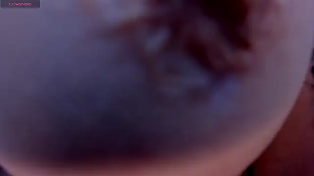 HannaConnor  online show from December 4, 2025, 8:41 pm