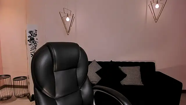 Snapshot of AliceHarper_ chatting on September 23, 2025, 7:32 pm AliceHarper online show from September 23, 2025, 7:32 pm