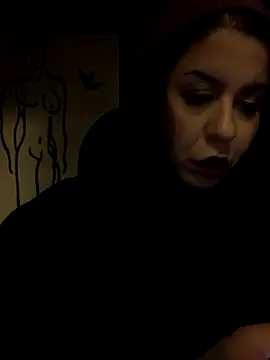 Snapshot of holyeroticss chatting on December 4, 2025, 10:31 pm holyeroticss online show from December 4, 2025, 10:31 pm