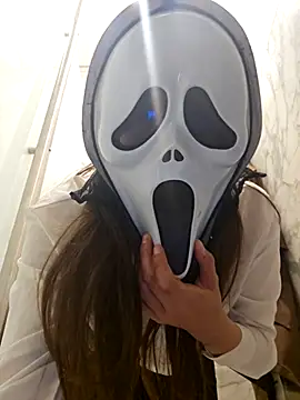 Snapshot of mmmVirginia chatting on October 31, 2025, 6:59 pm mmmVirginia online show from October 31, 2025, 6:59 pm