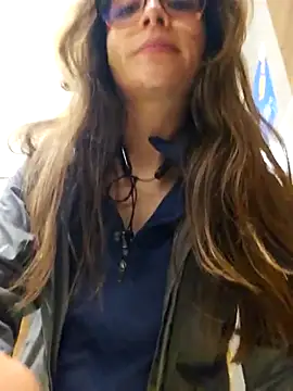 Snapshot of mmmVirginia chatting on November 10, 2025, 6:46 pm mmmVirginia online show from November 10, 2025, 6:46 pm