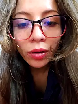 Snapshot of mmmVirginia chatting on November 18, 2025, 6:22 pm mmmVirginia online show from November 18, 2025, 6:22 pm