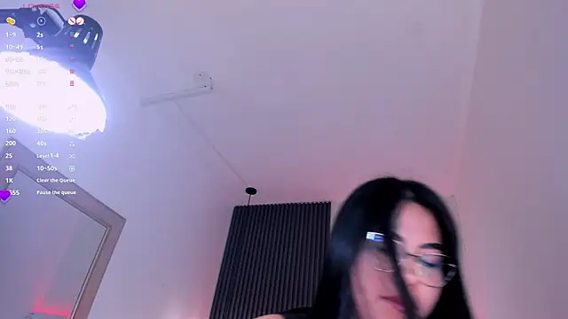 Snapshot of aliscollins_ chatting on April 28, 2026, 1:48 am aliscollins online show from April 28, 2026, 1:48 am