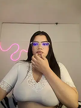 Snapshot of Johanna6 chatting on February 21, 2025, 2:06 am Johanna6 online show from February 21, 2025, 2:06 am