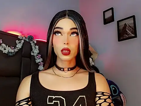 Snapshot of Marian_LV chatting on October 1, 2025, 11:14 am Marian LV online show from October 1, 2025, 11:14 am