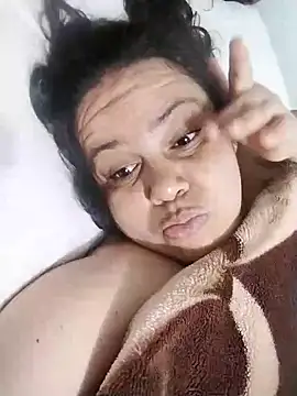 Snapshot of lunanataly chatting on November 25, 2025, 1:17 am lunanataly online show from November 25, 2025, 1:17 am