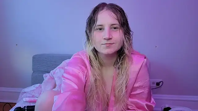 Glitch Witch online show from May 9, 2026, 11:19 pm