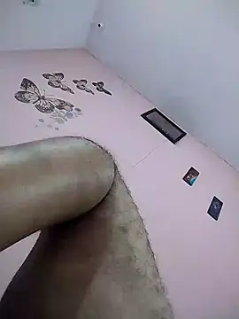 Snapshot of roadtucker123 chatting on February 7, 2025, 4:35 pm roadtucker123 online show from February 7, 2025, 4:35 pm