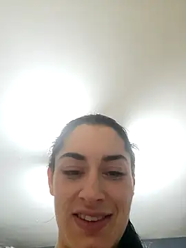 Snapshot of valeriamessal1na chatting on January 3, 2025, 4:33 am valeriamessal1na online show from January 3, 2025, 4:33 am