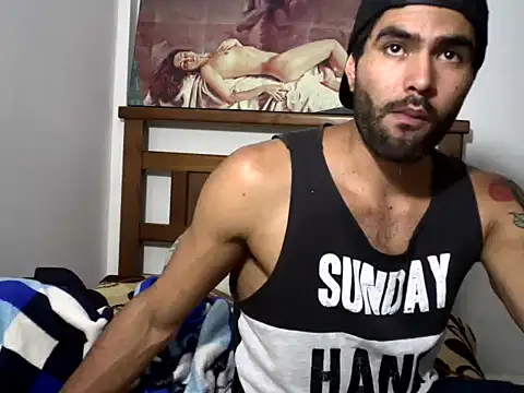 Snapshot of hideonbush051 chatting on November 15, 2025, 2:26 am hideonbush051 online show from November 15, 2025, 2:26 am