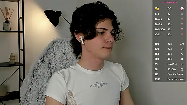 Snapshot of little_femb0y chatting on February 25, 2026, 5:24 pm little femb0y online show from February 25, 2026, 5:24 pm