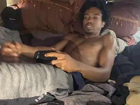 SlimeCrownzOut5 online show from March 2, 2026, 7:21 pm