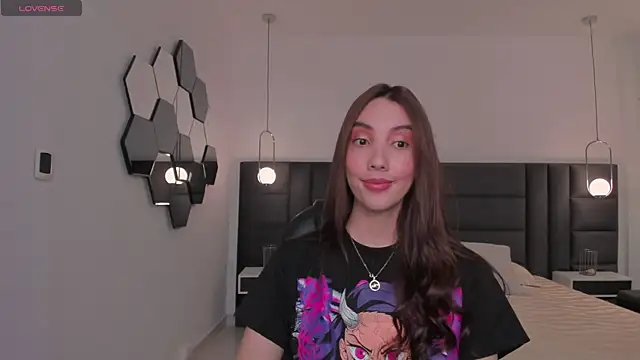 AnaisNin online show from November 13, 2025, 3:43 am