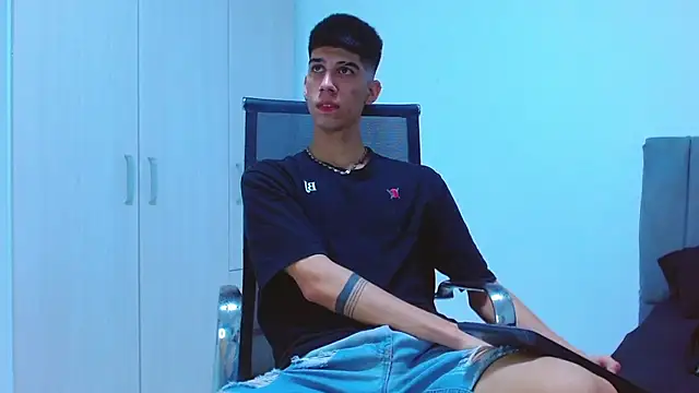 jhony-sex online show from November 8, 2025, 12:20 pm