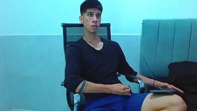 jhony-sex online show from December 18, 2025, 10:13 pm