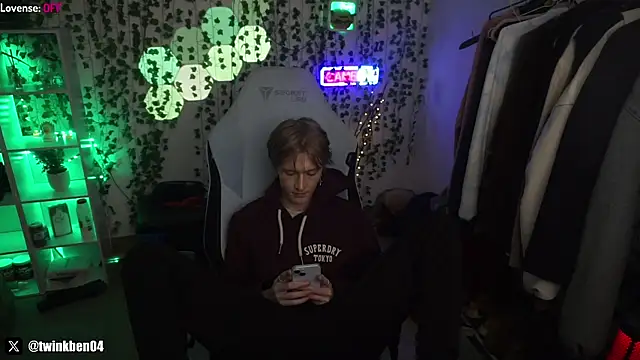 twinkben online show from March 1, 2025, 8:53 pm