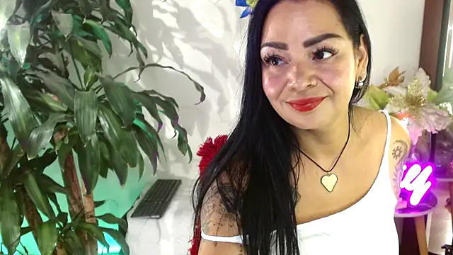 Snapshot of Ginna--mia chatting on February 11, 2025, 11:22 pm Ginna--mia online show from February 11, 2025, 11:22 pm