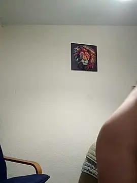 Snapshot of Milky_flexy_cat chatting on March 8, 2025, 9:18 pm Milky flexy cat online show from March 8, 2025, 9:18 pm