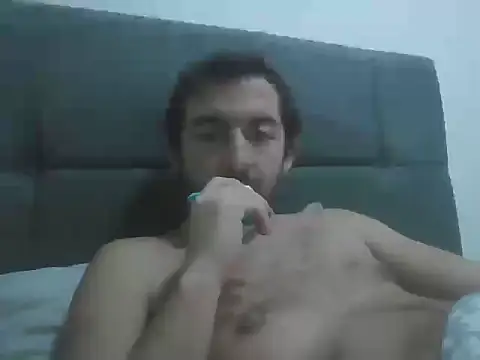 Snapshot of laynufff chatting on November 30, 2025, 6:30 pm laynufff online show from November 30, 2025, 6:30 pm