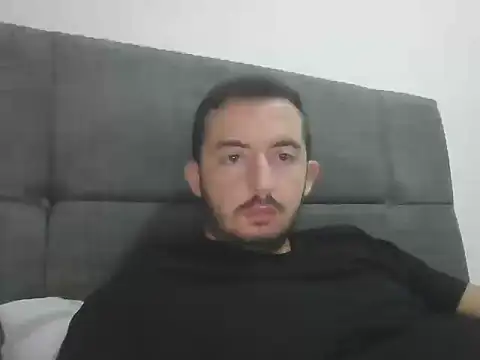 Snapshot of laynufff chatting on October 11, 2025, 6:09 pm laynufff online show from October 11, 2025, 6:09 pm