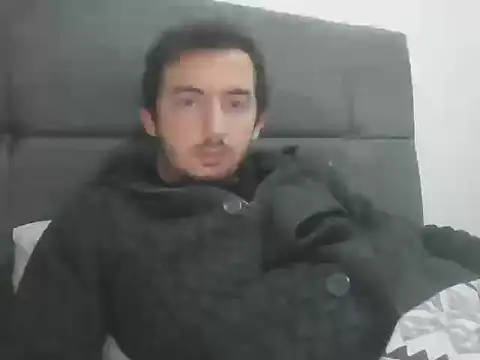 Snapshot of laynufff chatting on November 29, 2025, 5:57 pm laynufff online show from November 29, 2025, 5:57 pm