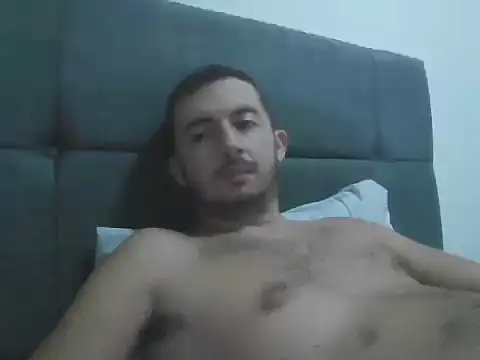 Snapshot of laynufff chatting on October 4, 2025, 5:14 pm laynufff online show from October 4, 2025, 5:14 pm